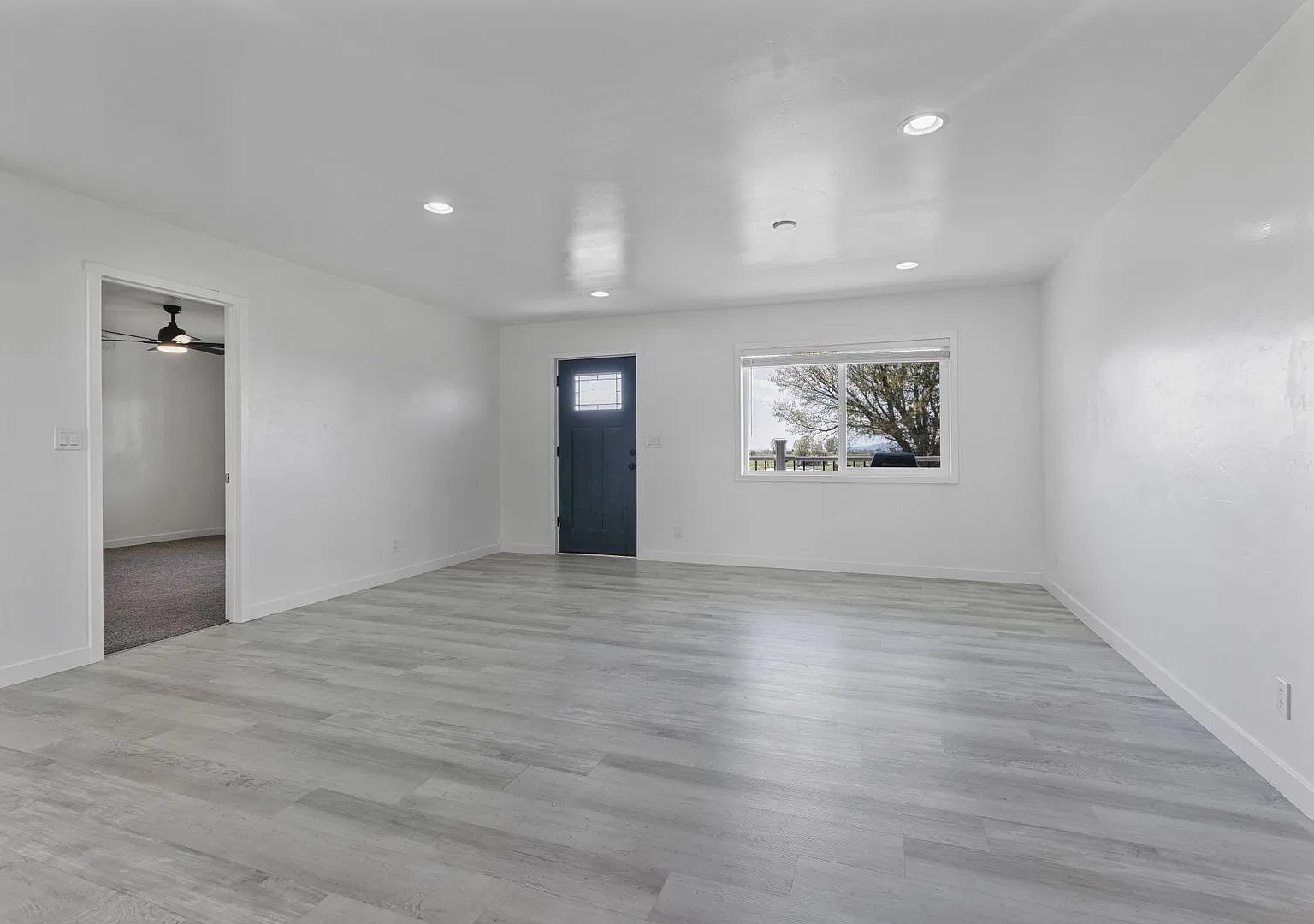 Country Charmer 3 Bed 2 Bath Home In Chester — Photo 3