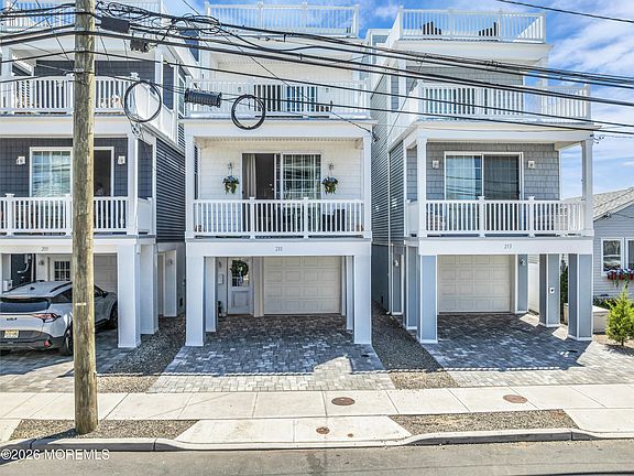 5th image of 213 Kearney Avenue