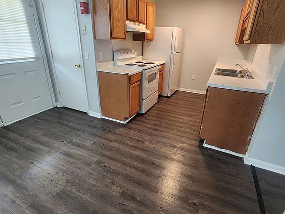 2nd image of 2400 1st St SW Unit C-4