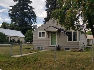 433 E A St, Deer Park, WA 99006