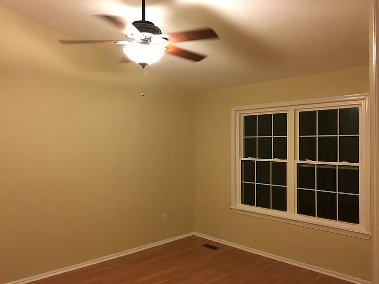 241 Larchwood Ct — Photo 21