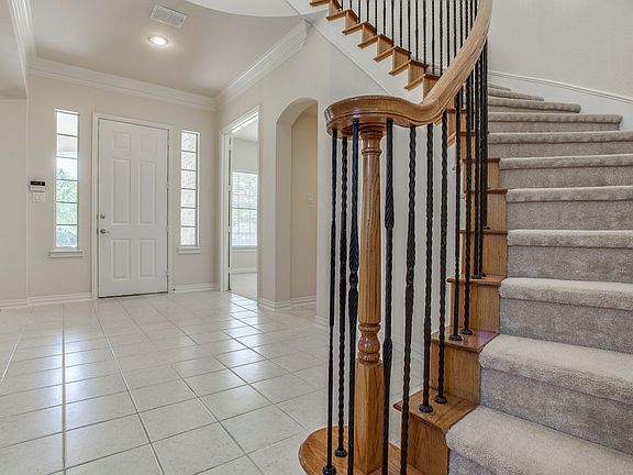 3rd image of 4243 Boxwood Dr