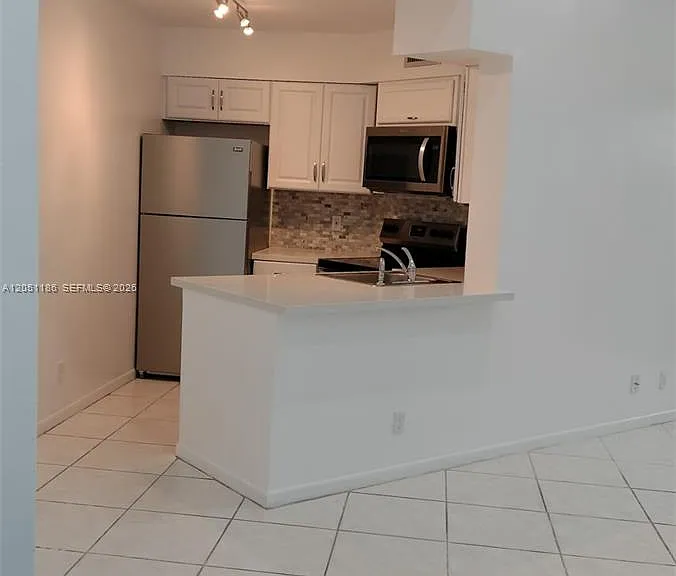 212 Lake Pointe Dr #307 — Photo 8