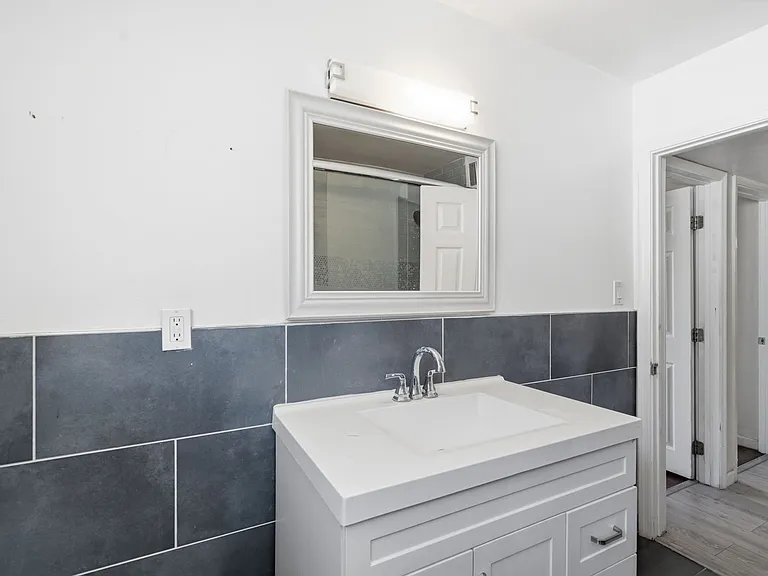 742 E Sierra Vista Dr — Photo 20