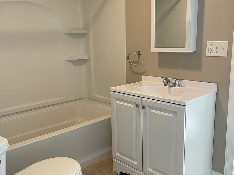 52 Clinton St #1 — Photo 10