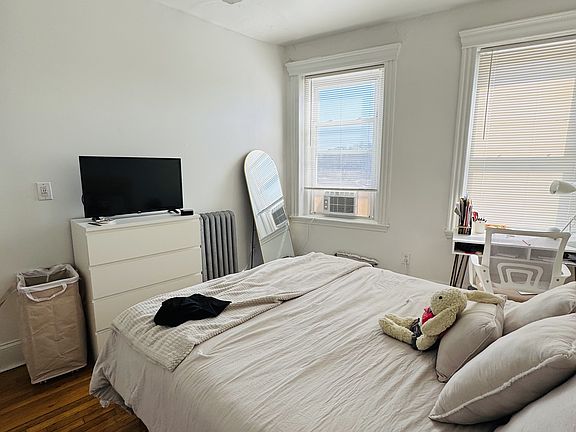 4th image of 131 Park Dr #22A