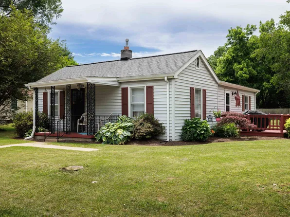 1710 A St, Waynesboro, VA 22980