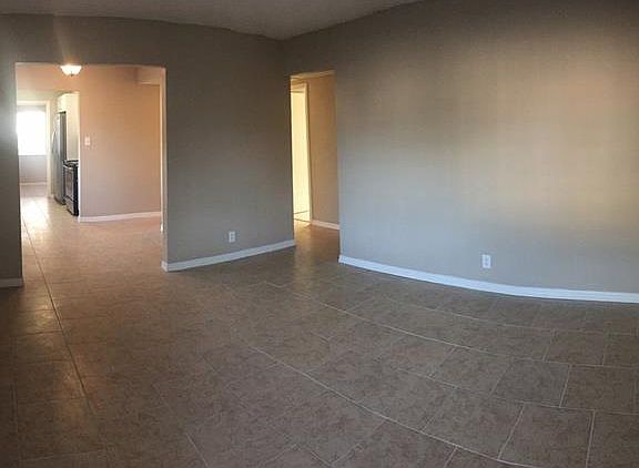 4th image of 6811 N 47th St