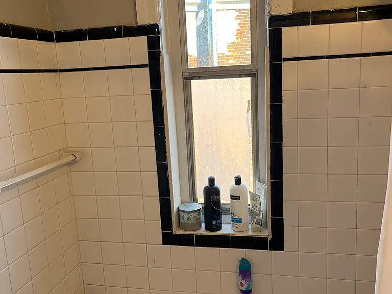 403 S 40th St #3R — Photo 1