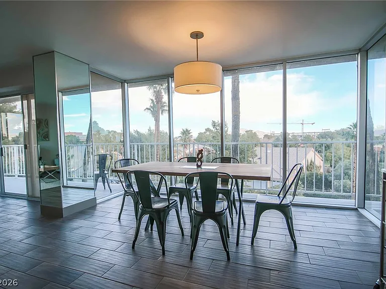3111 Bel Air Dr #4B — Photo 3