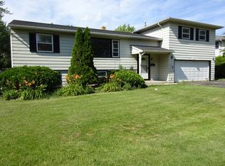 1449 Windsor Cir, Carpentersville, IL 60110