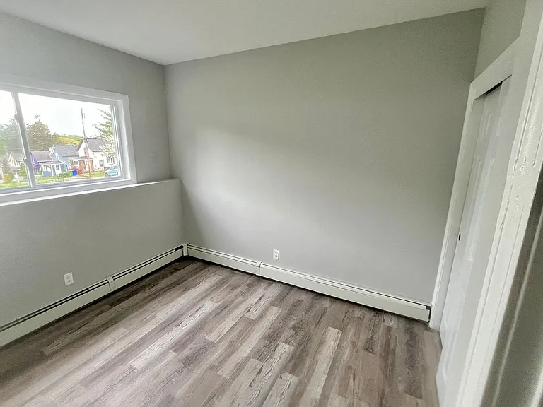 75 Hillside Ave — Photo 9