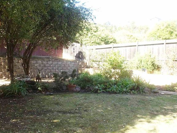 5th image of 543 Eucalyptus Ave