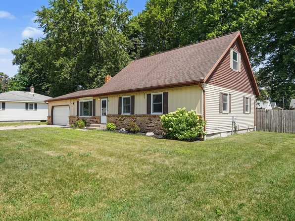 96 West St, Coopersville, MI 49404