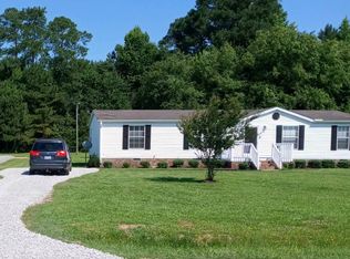 2060 Woods Crossroads Rd, Benson, NC 27504