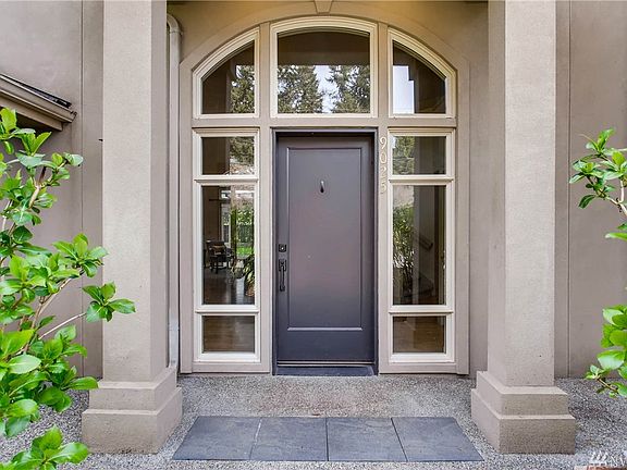 3rd image of 9025 NE 21st Pl