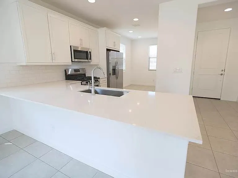 9331 W Glenrosa Ave — Photo 8