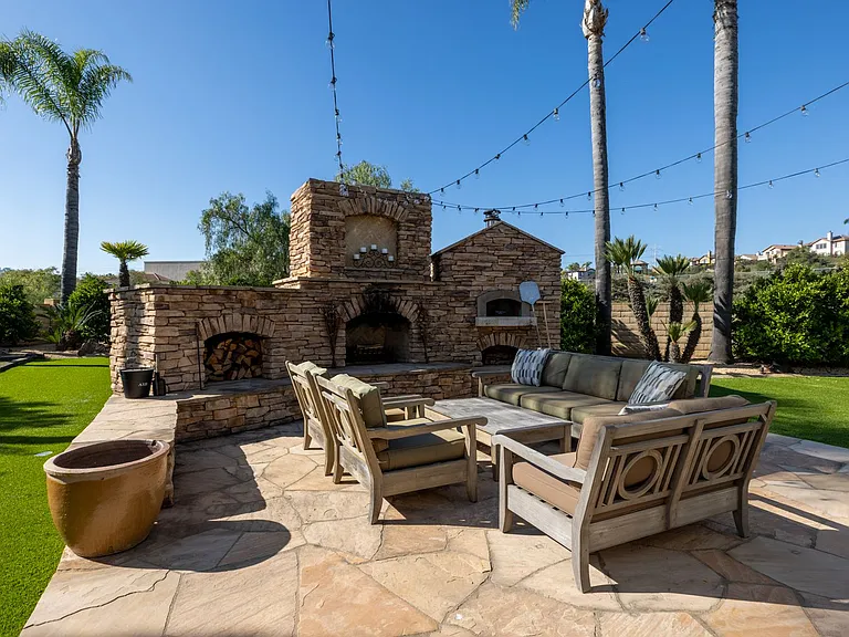 2215 Paseo Saucedal — Photo 28