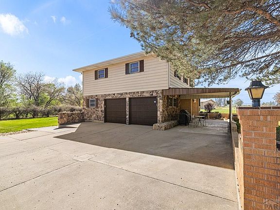 2nd image of 812 30th Ln