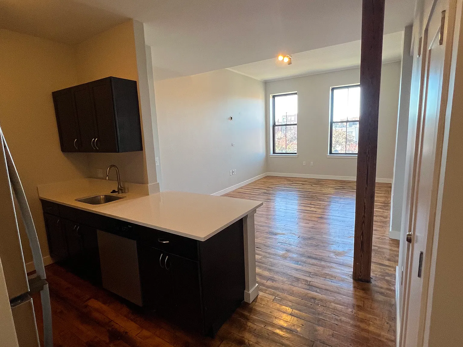 2 bed, 1171 sqft, $2,500 — Photo 3