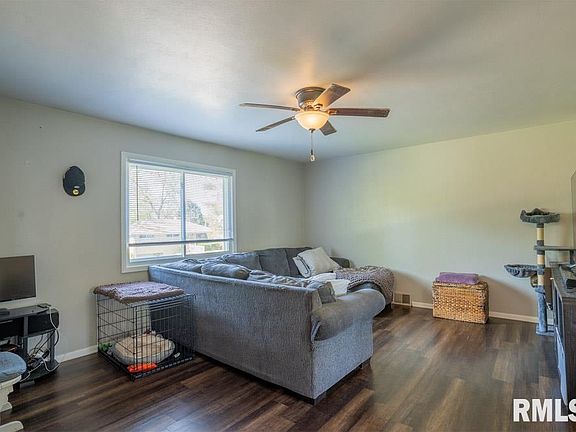 5th image of 4805 Meadow Ln