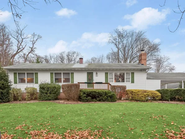 8263 Woodward St, Savage, MD 20763