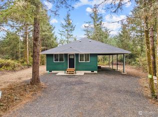 560 Sunset Ave SW, Ocean Shores, WA