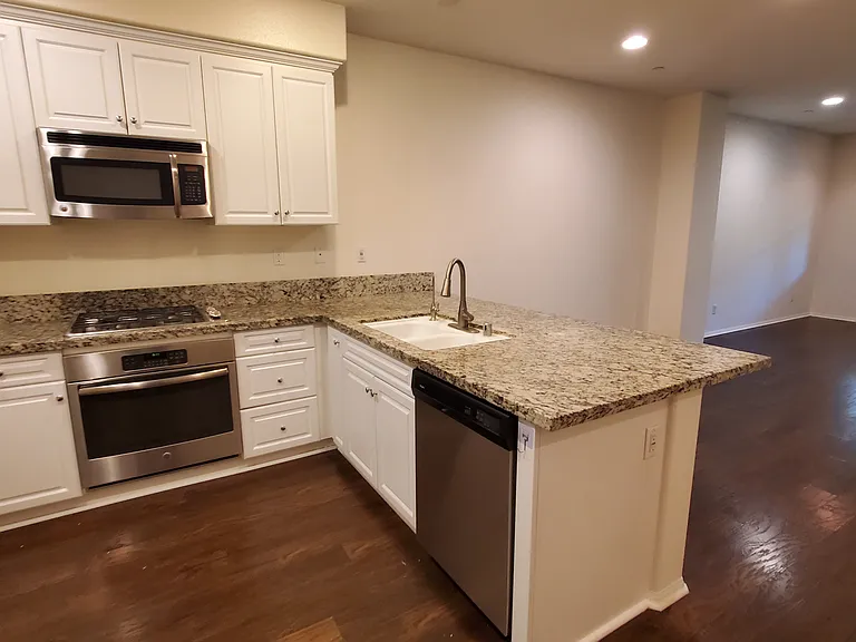 17052 Liberty Way — Photo 9