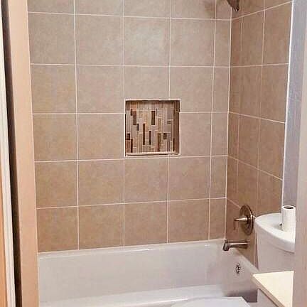 5th image of 4520 SE 20th St