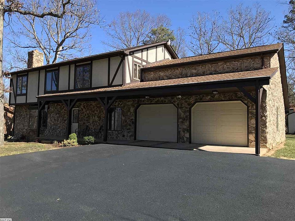1st image of 224 Forest Springs Dr