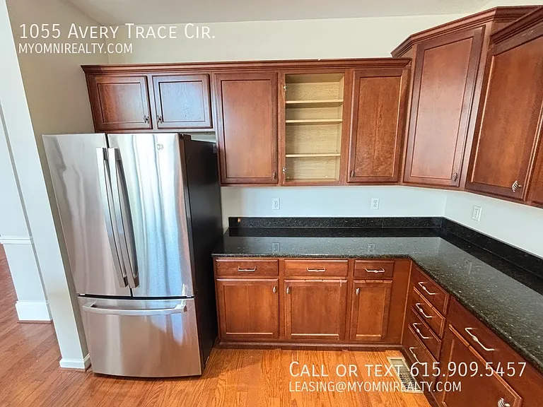 1055 Avery Trace Cir — Photo 10