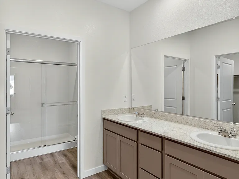 8825 Stratham Way — Photo 36