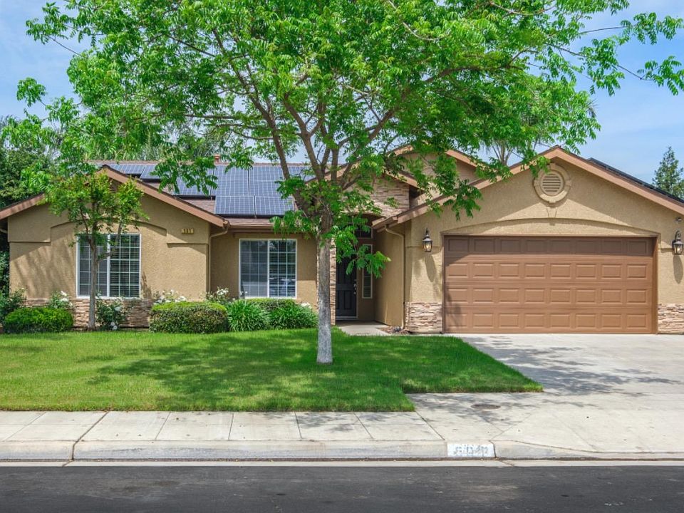 561 Almond St, Parlier, CA 93648 Zillow