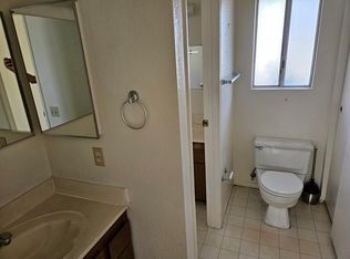 15904 Chehalis Ct APT B, Apple Valley, CA 92307