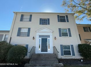 4330 Plaza Gate Ln S APT 302, Jacksonville, FL 32217