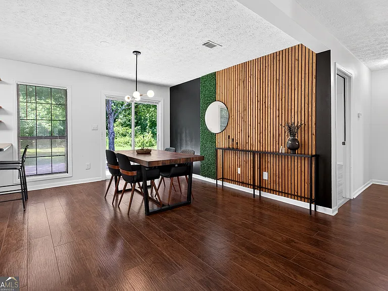 11525 Matthews Trl — Photo 6