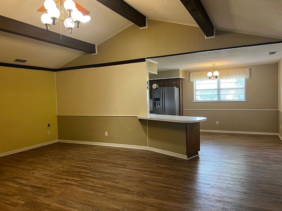 2nd image of 993 Mockingbird St