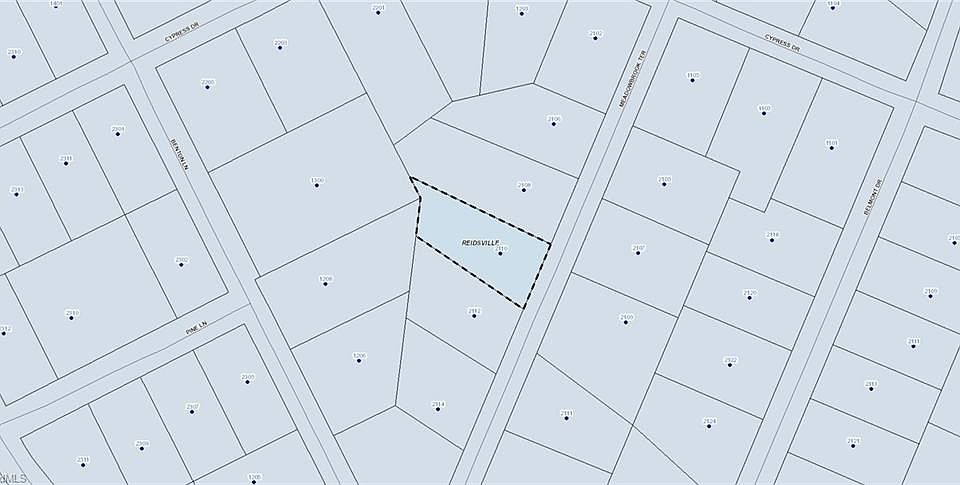 2nd image of 2110 Meadowbrook Ter