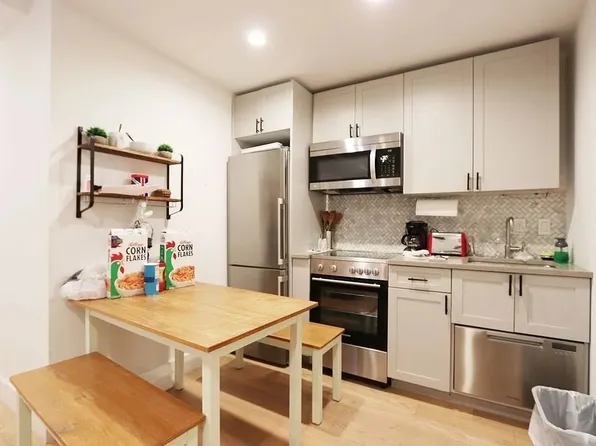 244 E 46th St #1C, New York, NY 10017