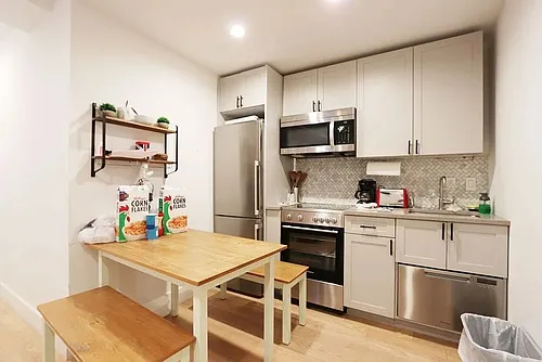 244 E 46th St #1C Photo 1 244 E 46th St #1C Photo 1