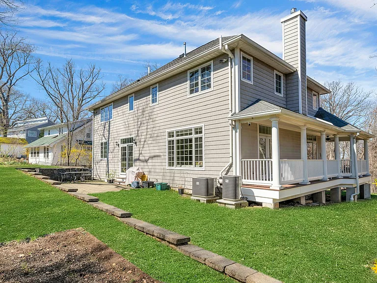 26 Sunset Rd — Photo 33