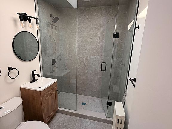5th image of 3384 Lake Shore Blvd W #202
