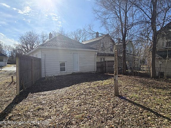 5th image of 1107 May St