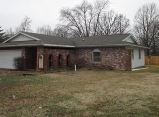 403 N James St, Sparta, IL 62286