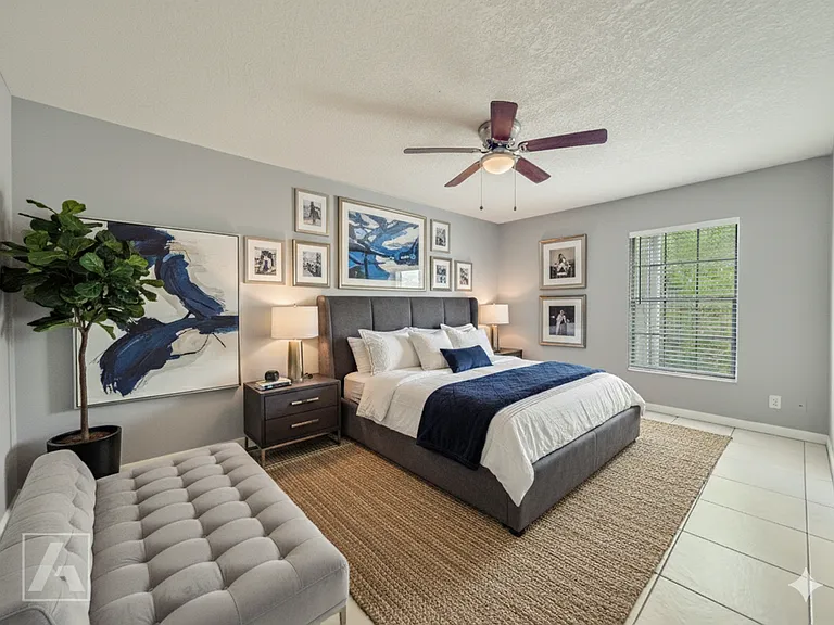 Carriage House Apts — Photo 88