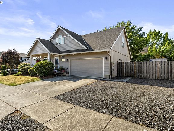 3rd image of 1424 Alyssum Ave