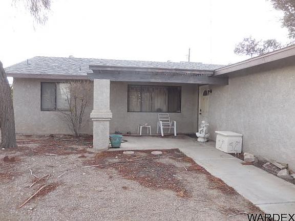 3rd image of 825 Rolling Hills Dr