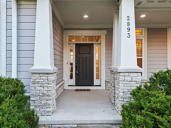3rd image of 2893 Highland Woods Blvd