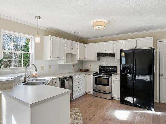 3rd image of 5965 Bethania Tobaccoville Rd