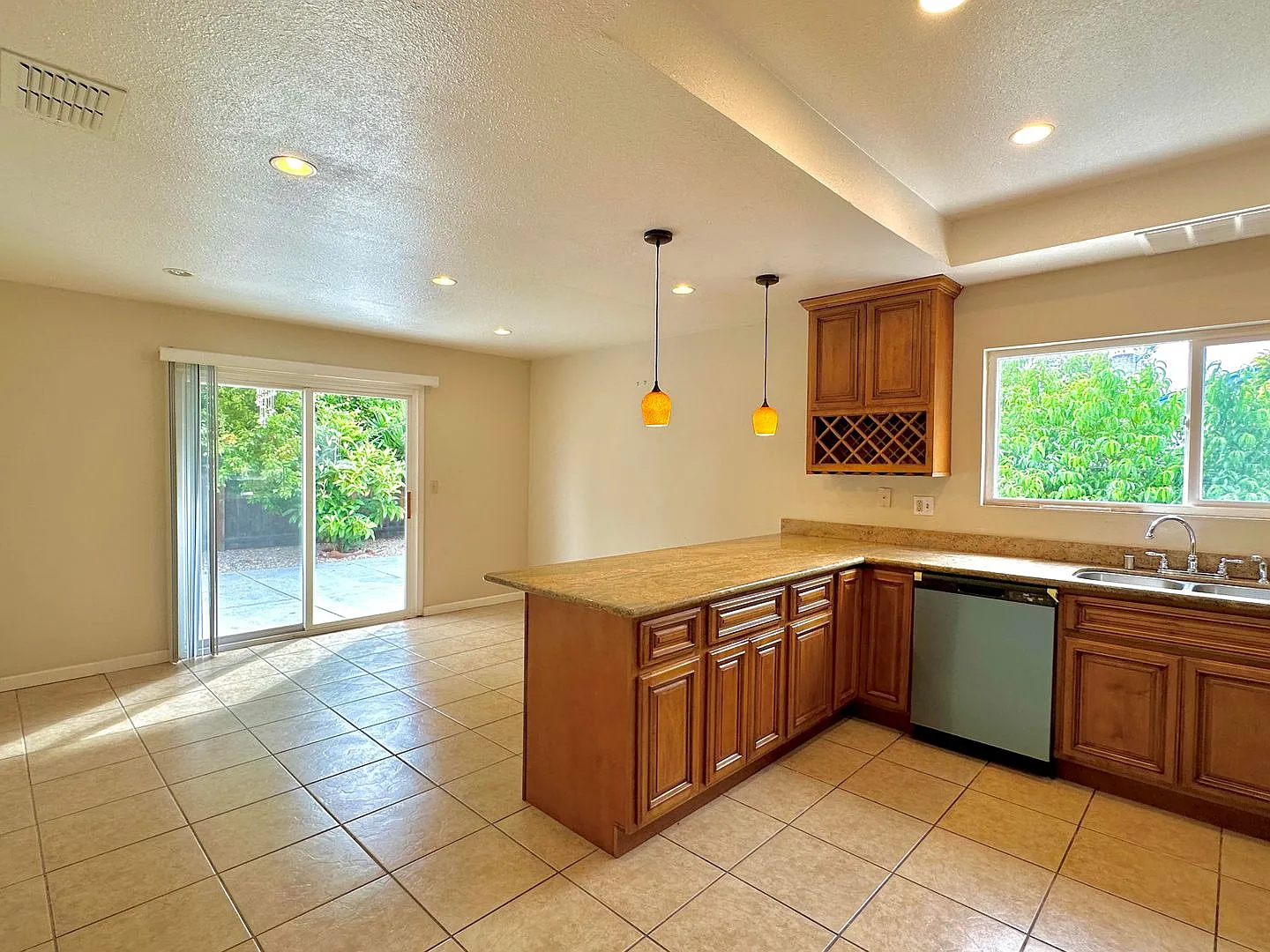 Coming Soon! | $4,100 / 3br - Gorgeous Remodeled Home In Northgate Area Of North Fremont — Photo 4